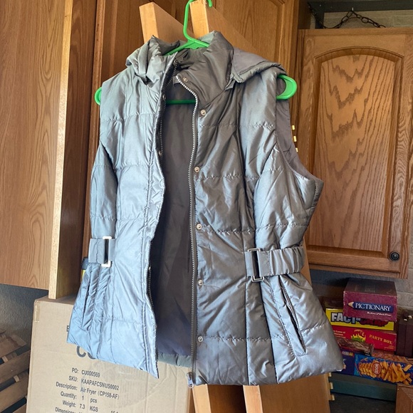 Hooded gray silver puffer vest - Picture 1 of 4